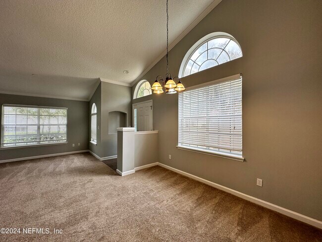 Building Photo - 629 Lake Stone Cir
