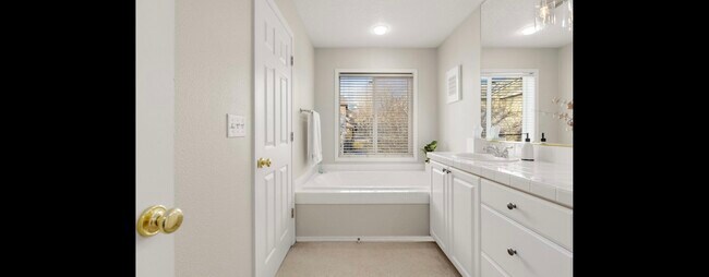 Building Photo - 4208 NW 126th Ave