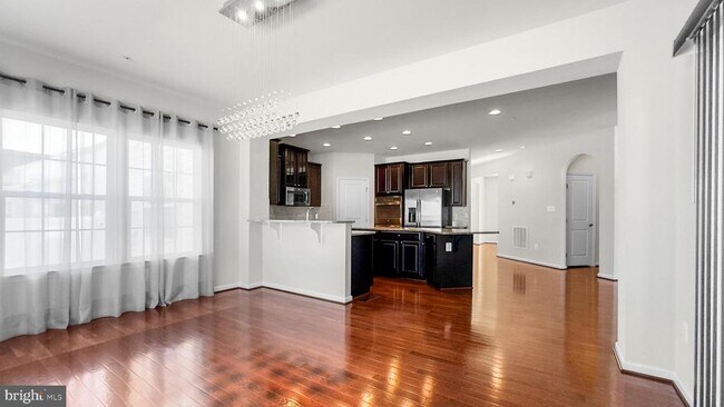Foto del edificio - 10185 Warfield St