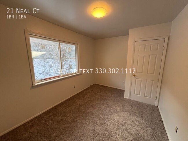 Foto del edificio - 21 Neal Ct