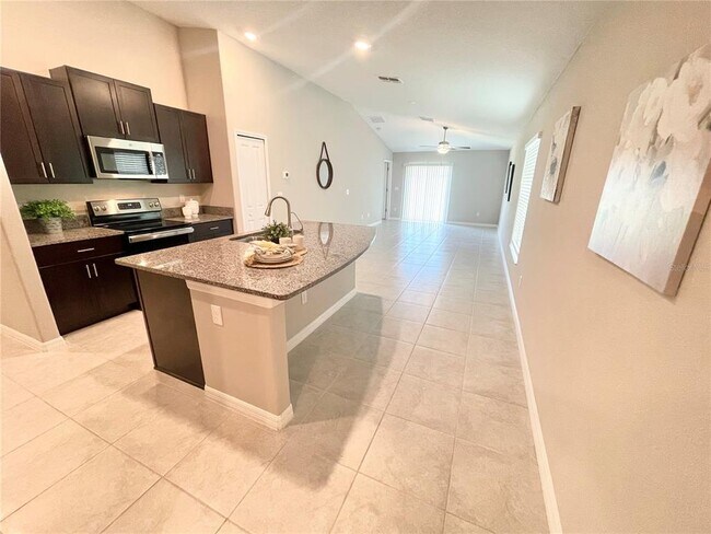 Foto del edificio - 7104 Amelia Cove Ct