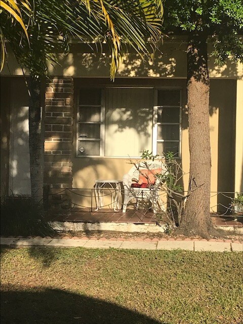 Foto del edificio - 10911 NE 9th Ct