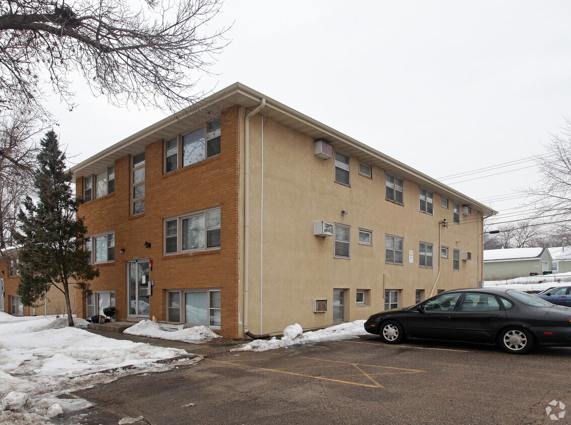 Primary Photo - 5131 University Ave NE