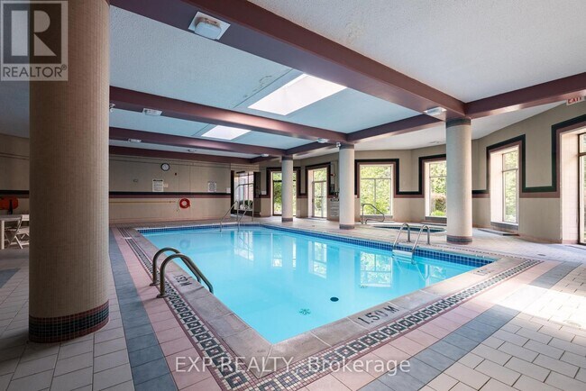 Photo du bâtiment - 8111 Forest Glen Dr
