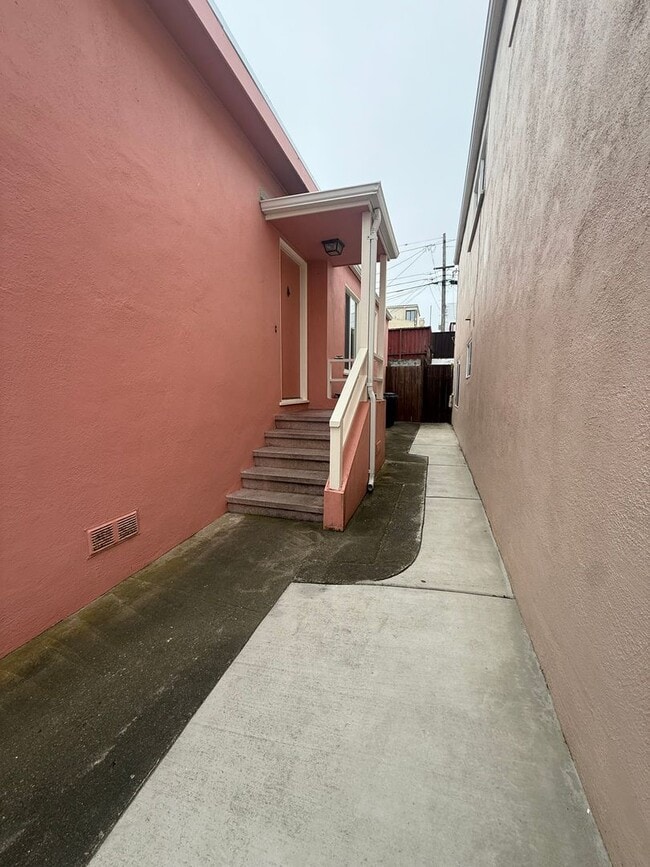 Building Photo - 3 BEDROOM HOME FOR RENT! AVAILABLE NOW-Dal...