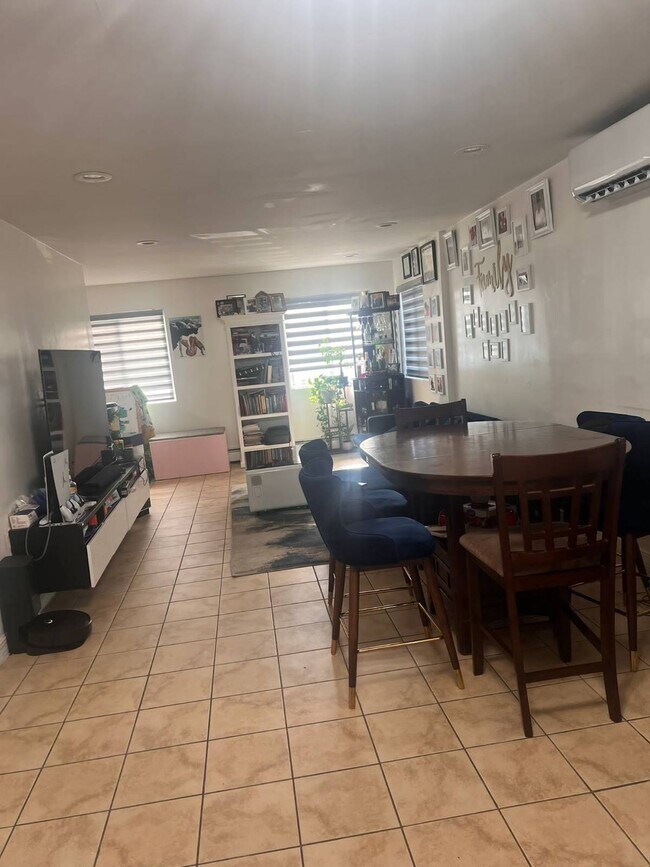 Foto del edificio - 9407 Avenue N