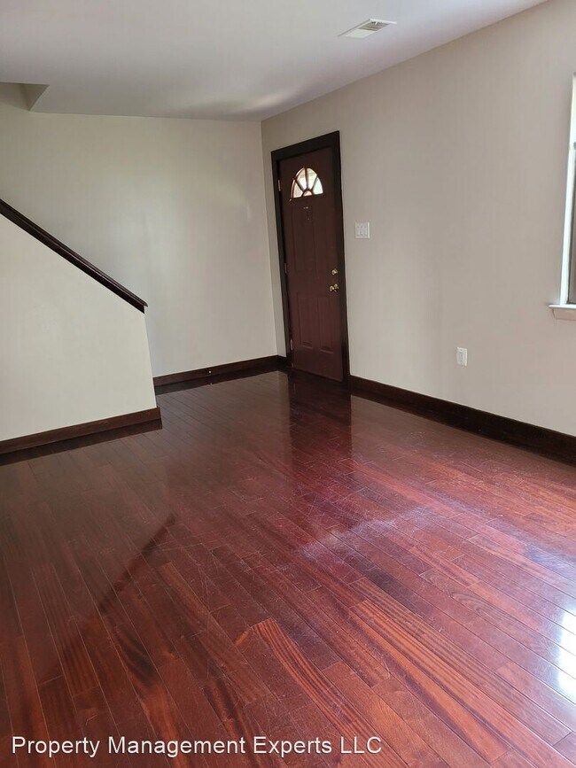 Building Photo - 3 br, 1.5 bath House - 8400 Orinda Ct. 288