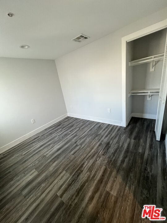 Building Photo - 1606 W 36th Pl