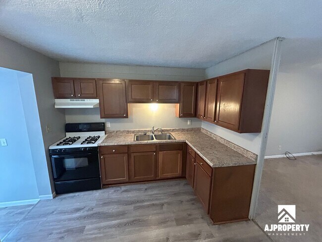 Foto del edificio - 2213 W 15th St
