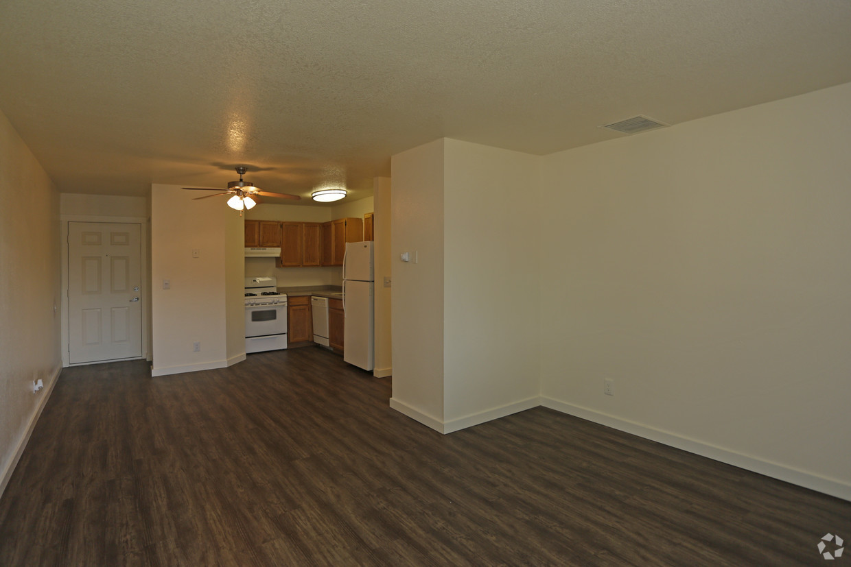 Large Open Floorplans - Goldstone Place Apartments