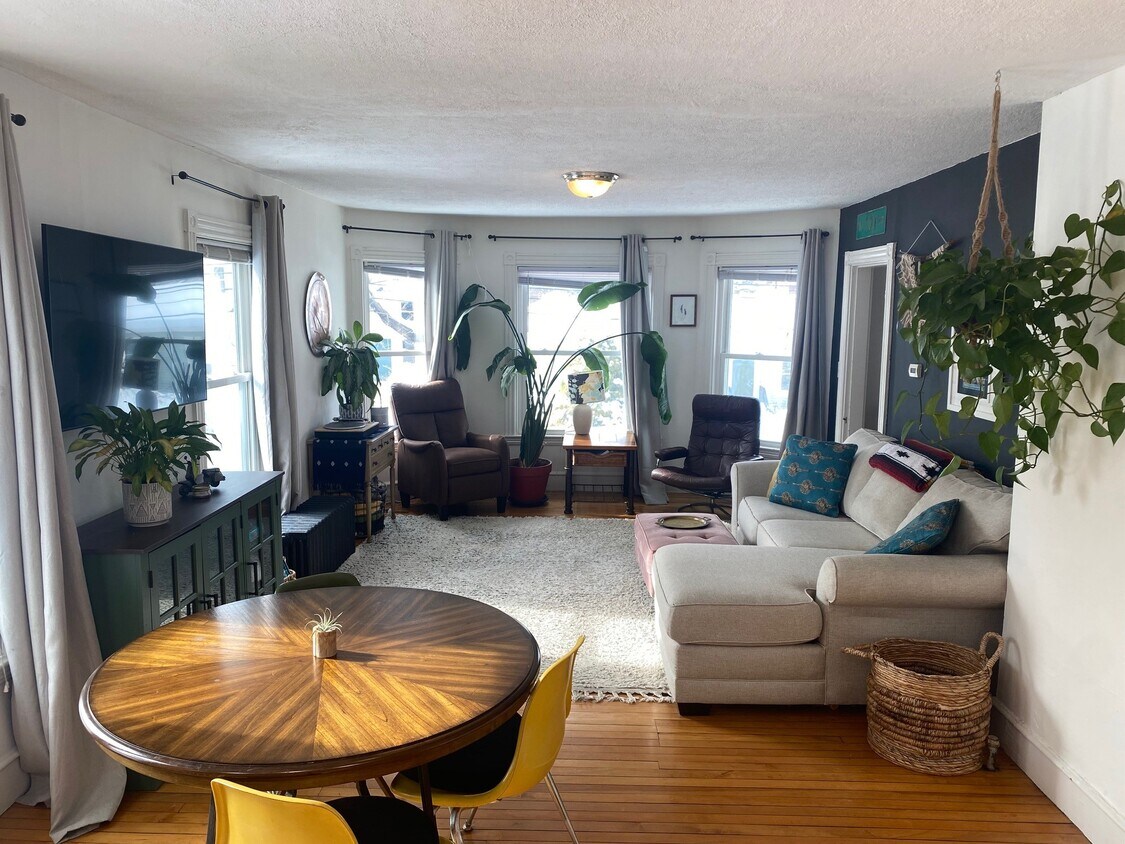 Foto principal - 103 Beacon St