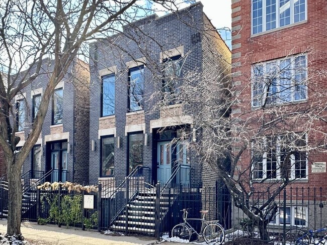 Building Photo - 1437 N Bosworth Ave