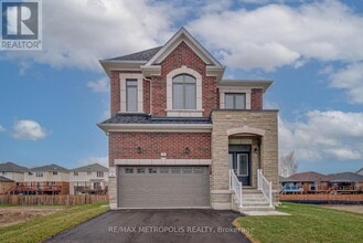 Building Photo - 100 Moss Dr