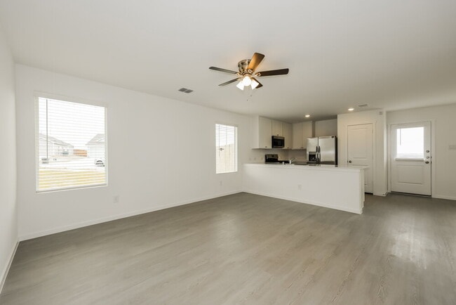 Building Photo - 10701 Revolver Dr
