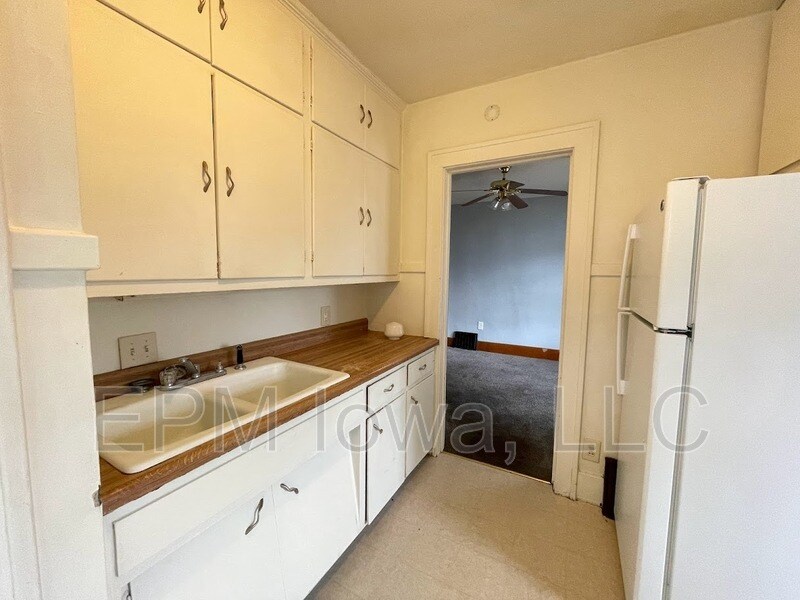 406 Hammond Ave, Waterloo, IA 50702 House Rental in Waterloo, IA