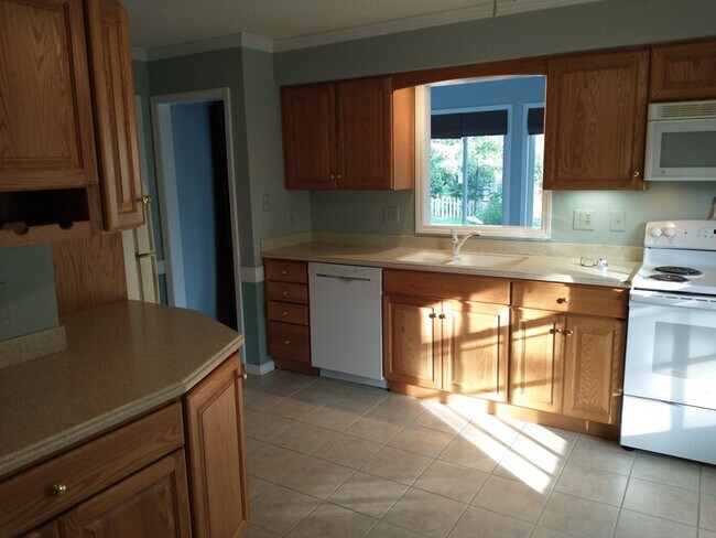 Foto del edificio - 7300 Wilderness Rd