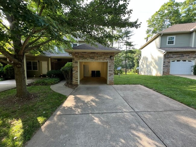 Building Photo - Arden 3 bed Townhome: Commuter's Wishlist