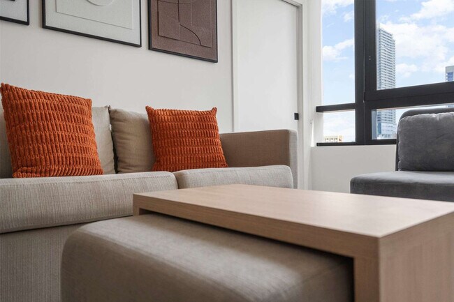 Foto del edificio - 225 N Miami Ave