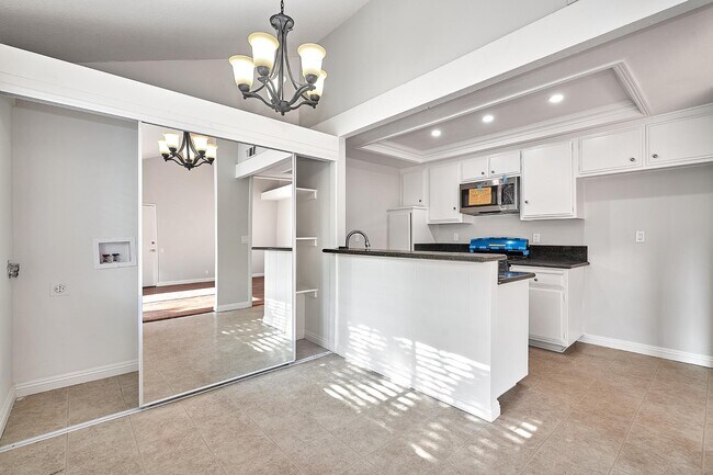 Foto del edificio - 16040 Leffingwell Rd