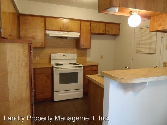 Building Photo - 1406 N Nolan River Rd