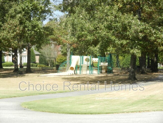 Building Photo - 8014 Greystone Green