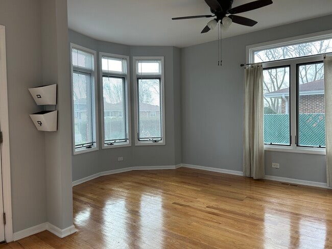 Building Photo - 1226 S Belmont Ave