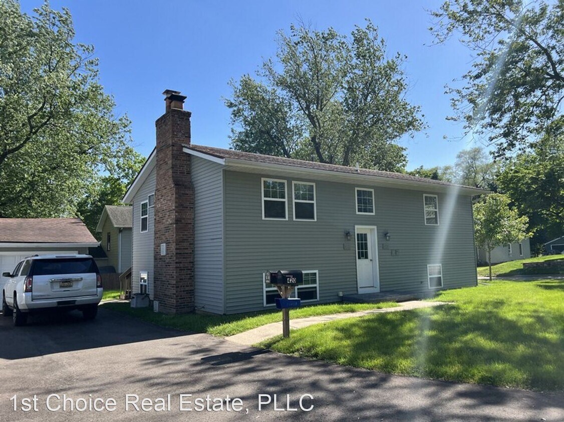 Primary Photo - 2 br, 1 bath House - 420 West