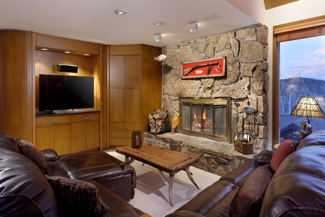 Foto del edificio - 306 Edgewood Ln