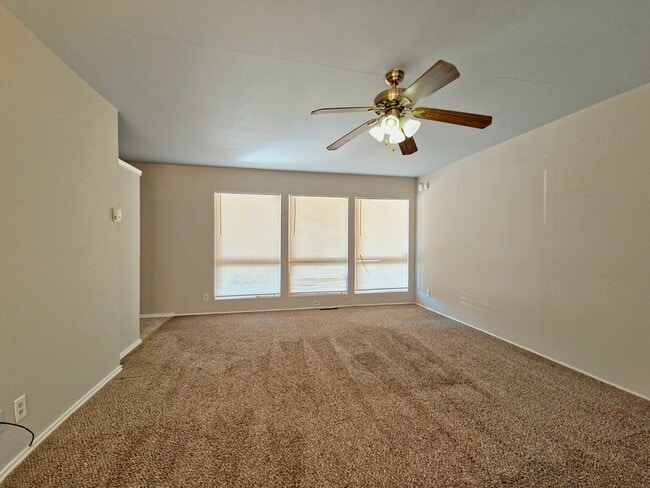 Foto del edificio - Charming 3 Bed 2 Bath In South Central Lubbock