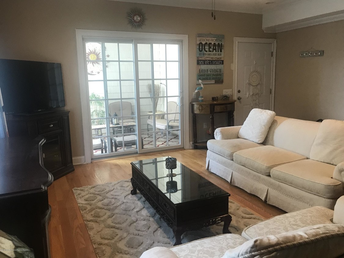 1717 Main St Unit 202, Lake Como, NJ 07719 Condo for Rent in Lake