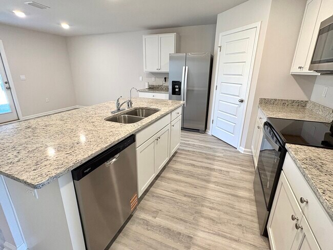 Foto del edificio - 293 Cades Ct