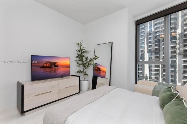 Foto del edificio - 300 Biscayne Blvd Way