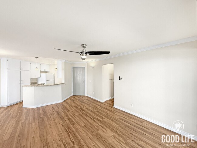 Building Photo - Amazing 1B/1BA Condo in Mira Mesa for Rent With Garage and Laundry!