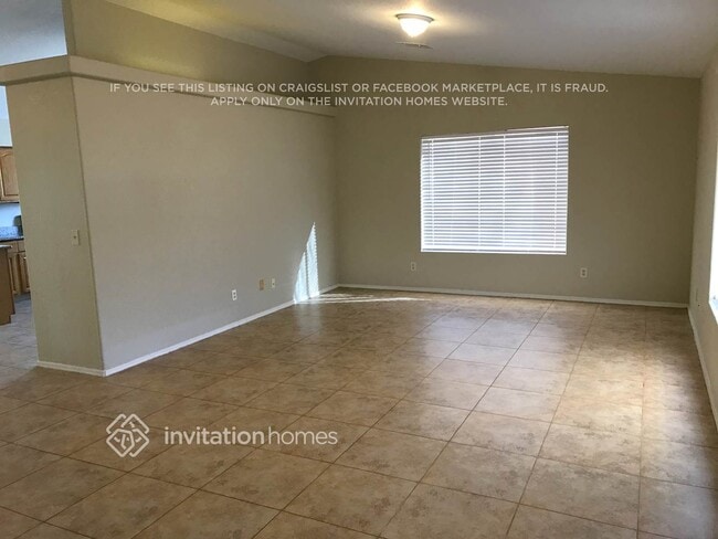 Foto del edificio - 2110 W Roundup St