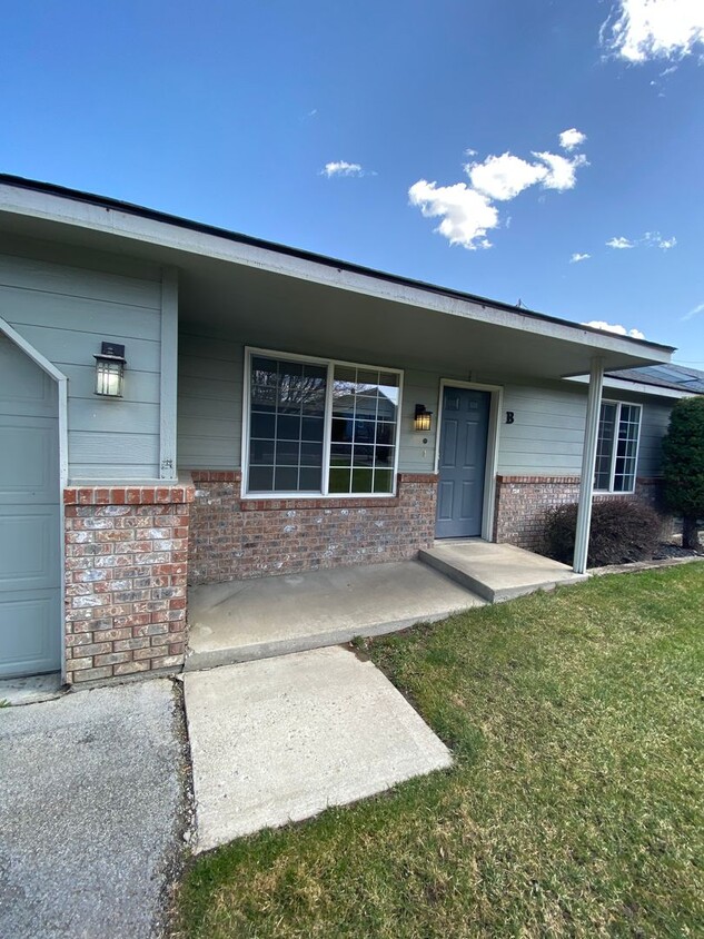 Primary Photo - 605n11th