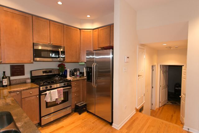 Foto del edificio - 421 W Armitage Ave