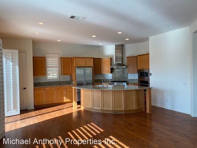 Building Photo - 4 br, 3 bath House - 5417 Sonoma Place