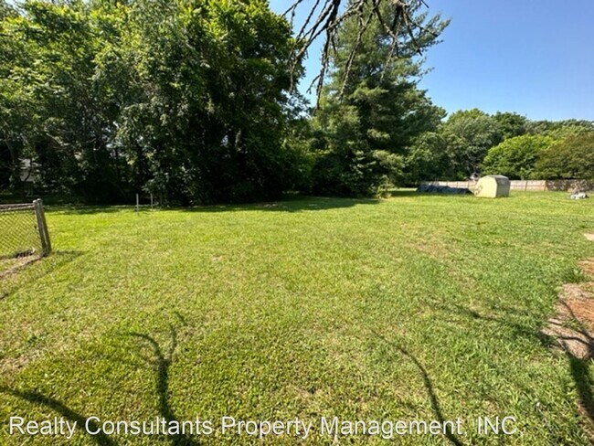 Building Photo - 4 br, 1 bath House - 1312 Blackmoor Road