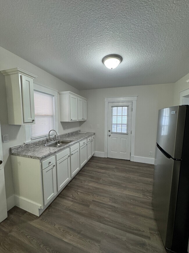 Foto del edificio - 834 N Jefferson St