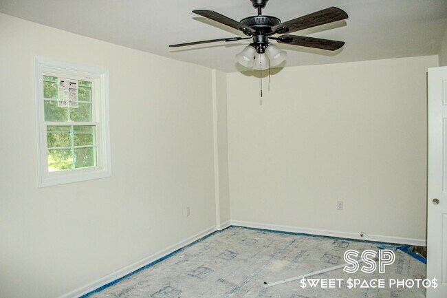 Building Photo - 503 N Orange St