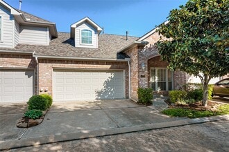Building Photo - 1014 Enclave Square N