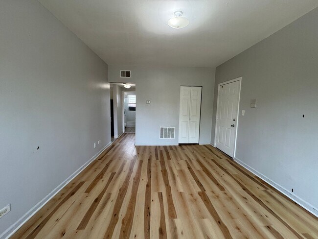 Foto del edificio - 3801 W Thomas St