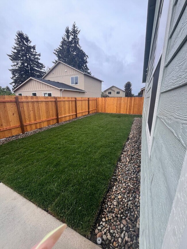 Foto del edificio - Brand new 3 Bedroom 2 bath home