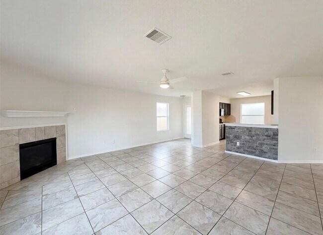 Foto del edificio - 5055 Blue Spruce Hill St