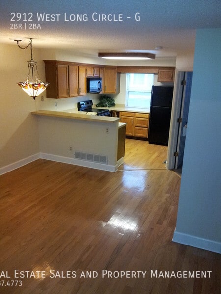 Building Photo - 2 bedroom, 2 bath plus loft Townhome