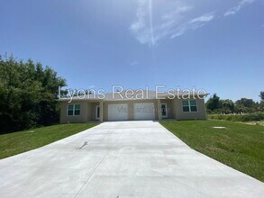Building Photo - 10398 Port Everglades St