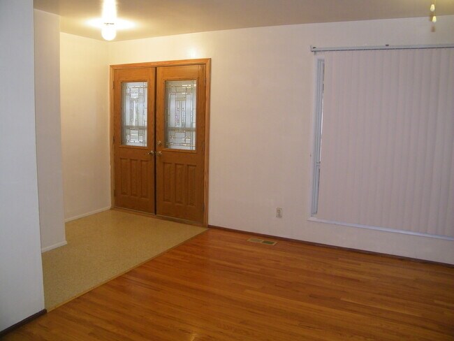 Foto del edificio - 582 Coach Light Ln