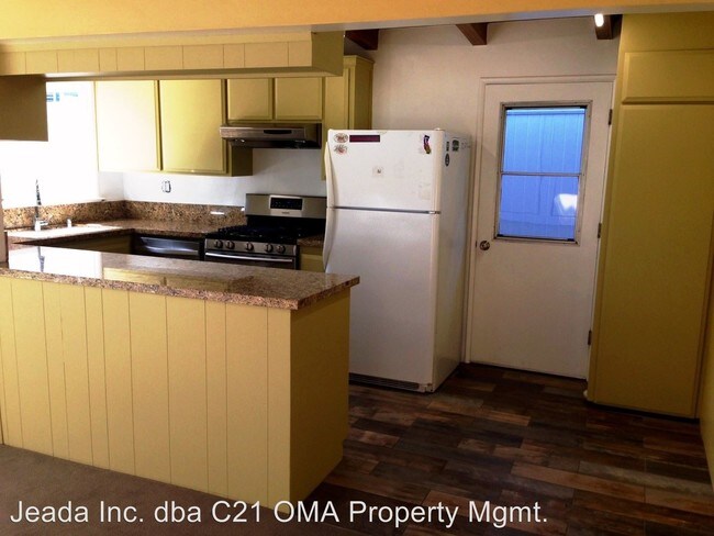 Building Photo - 34431 Via Espinoza