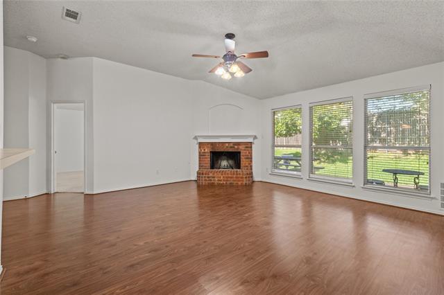 Foto del edificio - 6019 Hillside Ln