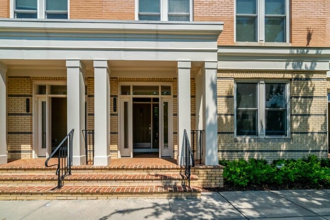Front Entry to Condo - 2209 Richmond Hwy